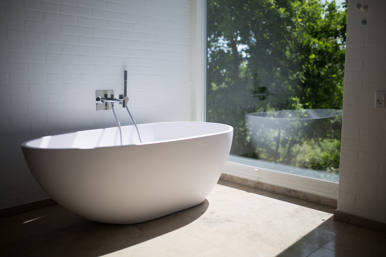 Bathtub renovation project by EV Construction